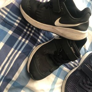 Bundle of pairs Nike size 12.5 boys